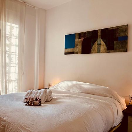 Appartamento Enric Granados 17 Barcellona Esterno foto